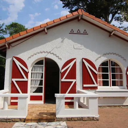 Maison Traditionnelle A Brevin, 850m Plage, Lumineux Sejour, Jardin, 4 Ch., Garage, Animaux Ok - Fr-1-364-66