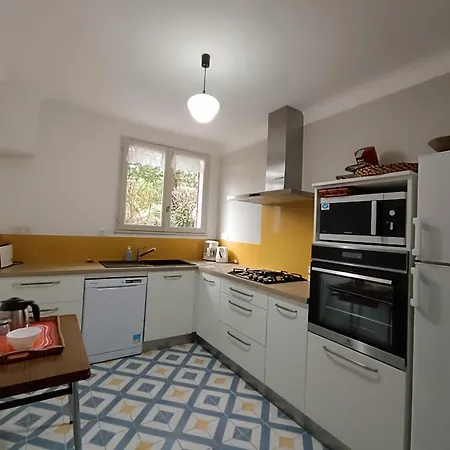 Maison Traditionnelle A Brevin, 850m Plage, Lumineux Sejour, Jardin, 4 Ch., Garage, Animaux Ok - Fr-1-364-66 *