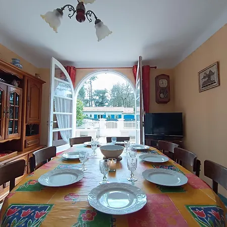 Maison Traditionnelle A Brevin, 850m Plage, Lumineux Sejour, Jardin, 4 Ch., Garage, Animaux Ok - Fr-1-364-66 *