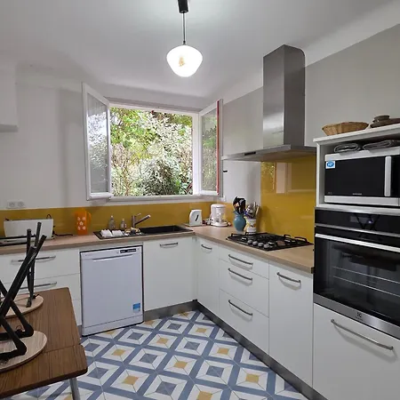 Maison Traditionnelle à Brevin, 850m Plage, Lumineux Séjour, Jardin, 4 Ch., Garage, Animaux Ok - Fr-1-364-66 *