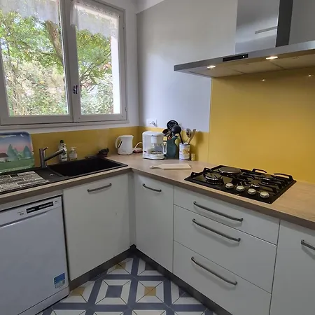 Holiday home Maison Traditionnelle A Brevin, 850m Plage, Lumineux Sejour, Jardin, 4 Ch., Garage, Animaux Ok - Fr-1-364-66 *