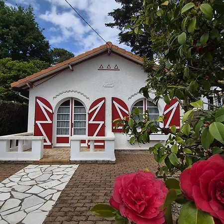 Holiday home Maison Traditionnelle A Brevin, 850m Plage, Lumineux Sejour, Jardin, 4 Ch., Garage, Animaux Ok - Fr-1-364-66 Saint-Brevin-les-Pins