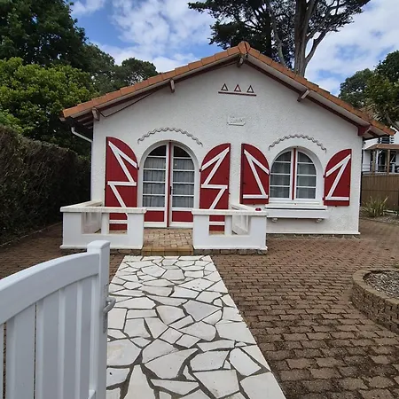 Ferienhaus Maison Traditionnelle A Brevin, 850m Plage, Lumineux Sejour, Jardin, 4 Ch., Garage, Animaux Ok - Fr-1-364-66 *