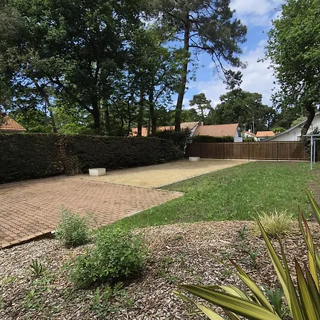 Maison Traditionnelle A Brevin, 850m Plage, Lumineux Sejour, Jardin, 4 Ch., Garage, Animaux Ok - Fr-1-364-66 *