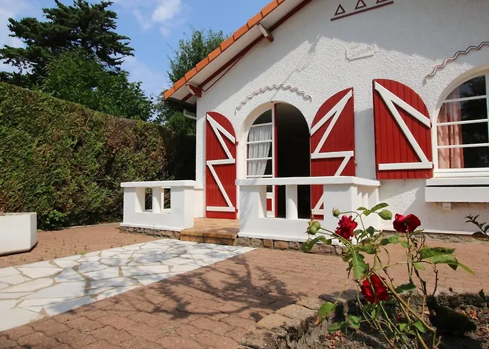 度假居 Maison Traditionnelle A Brevin, 850m Plage, Lumineux Sejour, Jardin, 4 Ch., Garage, Animaux Ok - Fr-1-364-66 圣布里文莱丝皮恩