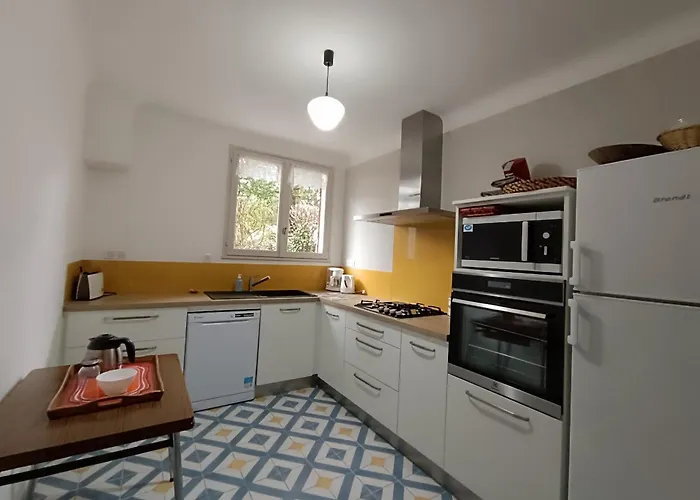 Maison Traditionnelle A Brevin, 850m Plage, Lumineux Sejour, Jardin, 4 Ch., Garage, Animaux Ok - Fr-1-364-66 *